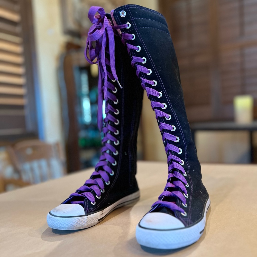 Knee Top Tennis Shoes
Not Converse, Good Condition
